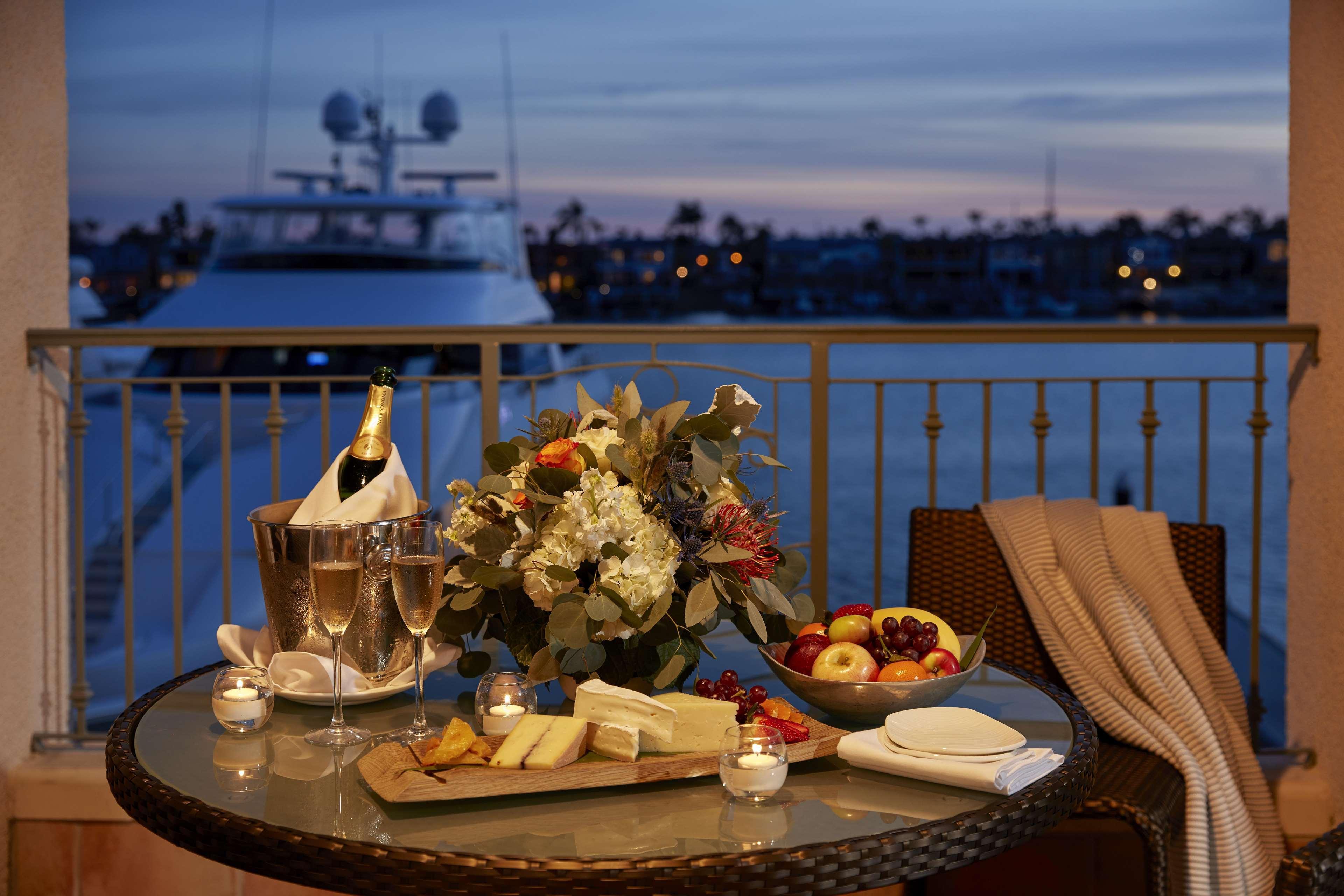 Balboa Bay Resort Newport Beach Esterno foto